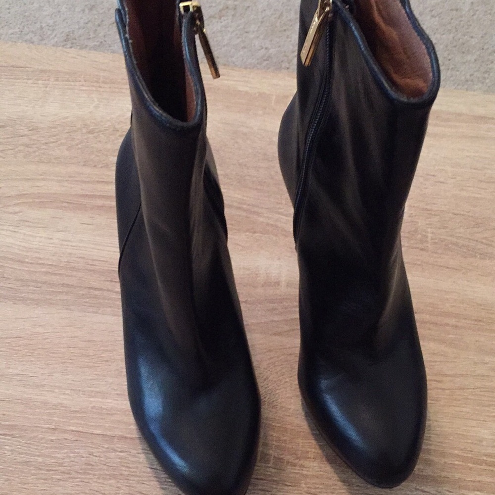 Louise et Cié Black Leather Boots